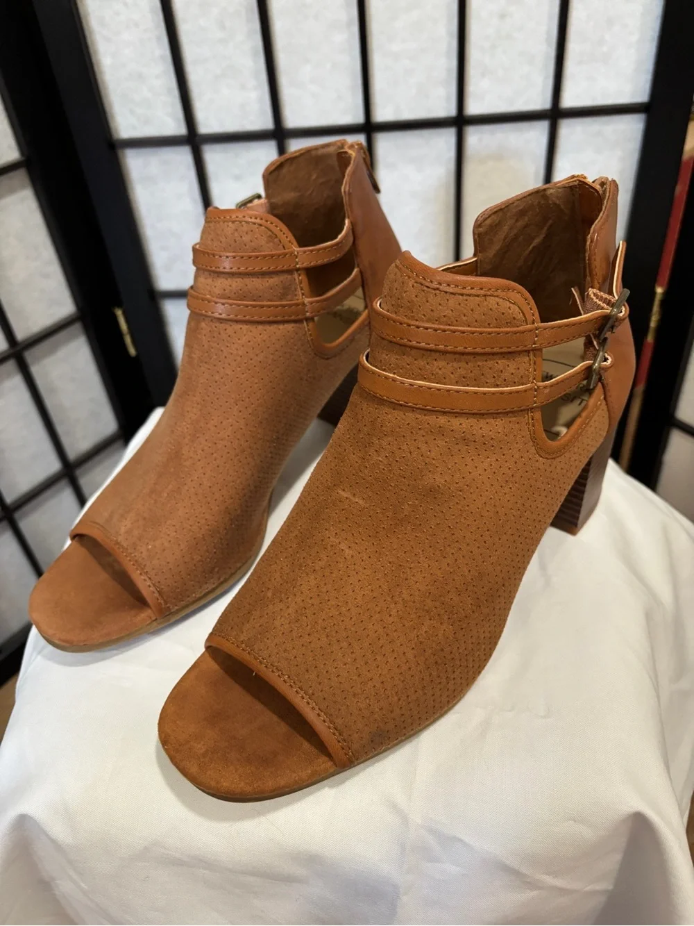 New York Transit Cognac Peep Toe Booties‎ Block Heel Size 8